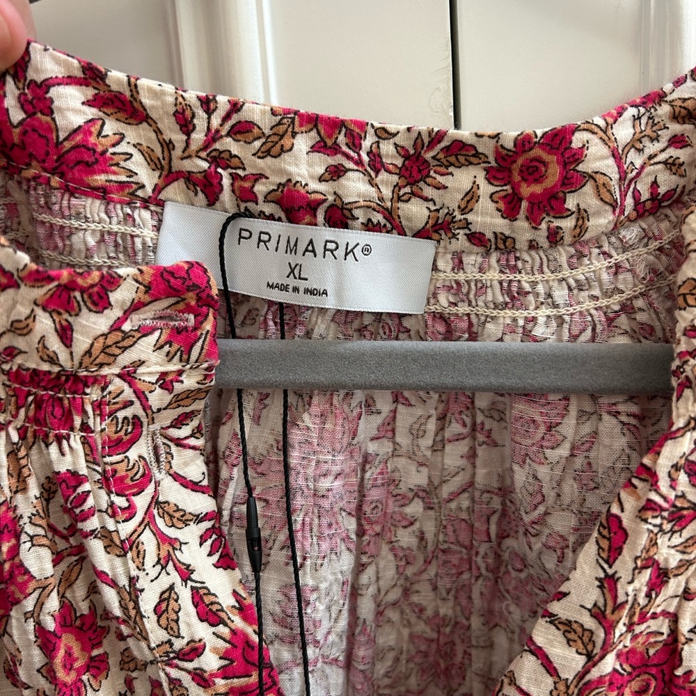 Primark Red Floral Peasant Blouse on Cream Base - Picture 2 of 3